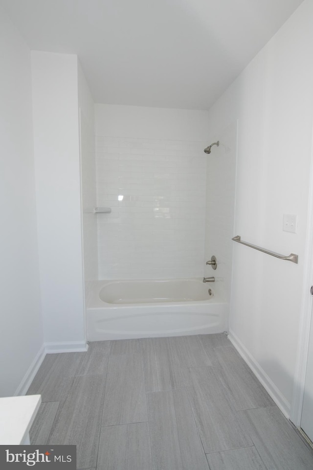 1615 Rowan St, Philadelphia, PA 19140 - full bath with shower / tub combination, vanity, and wood finished floors