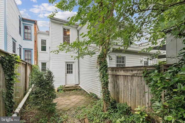 111/2 College Ave, Annapolis, MD 21401 - rear view of property featuring a fenced backyard