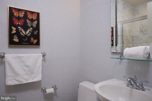 2801 Connecticut Ave NW Unit 32, Washington, DC 20008 - full bath with a sink and a shower stall