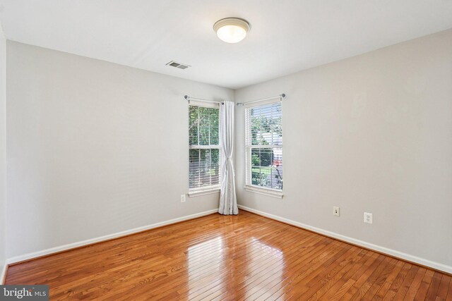 5570 La Vista Dr, Alexandria, VA 22310 - unfurnished room with wood-type flooring and baseboards