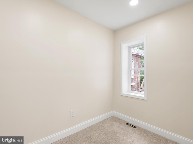 210 N Franklin St, Wilmington, DE 19805 - empty room with carpet flooring and recessed lighting