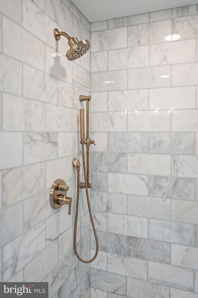 7819 Overbrook, Ruxton, MD 21204 - full bathroom featuring a tile shower