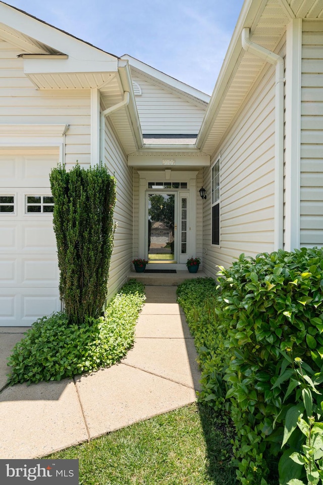 3709 Apple Cider Ct, Dumfries, VA 22025 - entrance to property with an attached garage