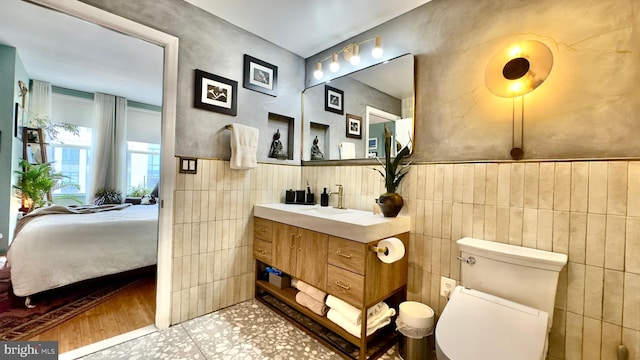 715 6th St NW Unit 1002, Washington, DC 20001 - ensuite bathroom with tile walls and vanity