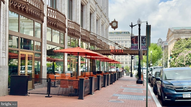 715 6th St NW Unit 1002, Washington, DC 20001 - view of building exterior with a view of city