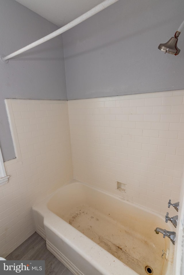 1304 N Linwood Ave, Baltimore, MD 21213 - full bath featuring a tub to relax in and wood finished floors