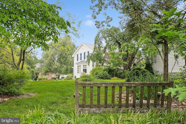 3201/2 Mansion Dr, Alexandria, VA 22302 - view of grassy yard