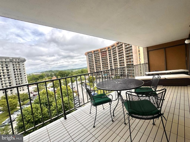 20822 Valley Forge Cir Unit 822, King Of Prussia, PA 19406 - view of balcony