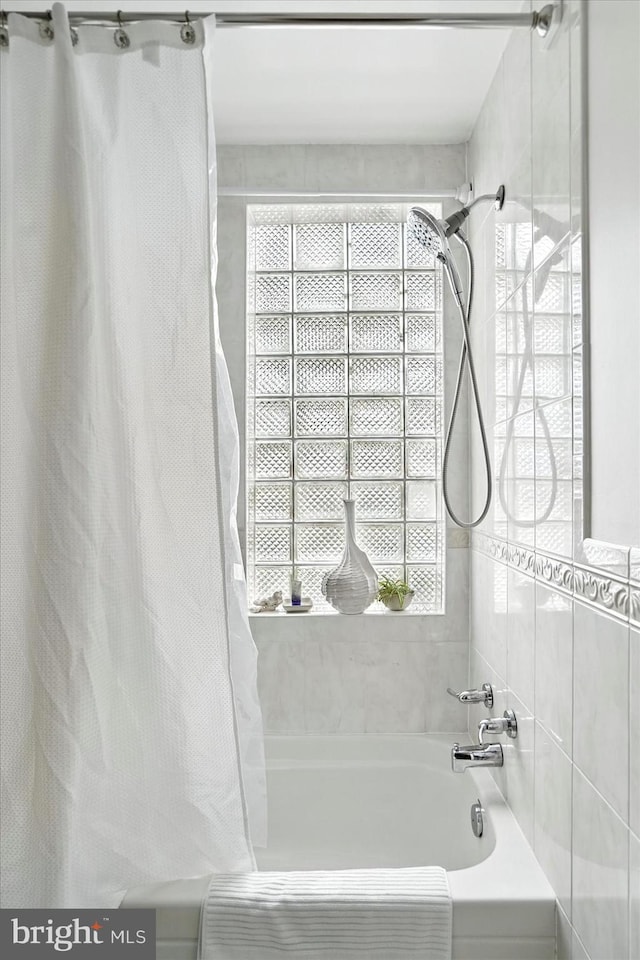 8141 Gray Haven Rd, Baltimore, MD 21222 - bathroom featuring shower / bath combo with shower curtain