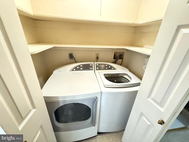 127 Winding Hill Dr, Lancaster, PA 17601 - laundry area with washer and dryer