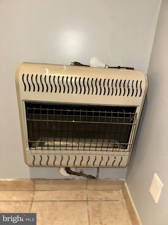 2937 N Judson St, Philadelphia, PA 19132 - detailed view of heating unit and baseboards