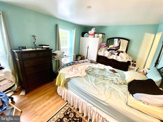 1064 W W Side Dr Unit 25-F, Gaithersburg, MD 20878 - bedroom featuring light wood finished floors