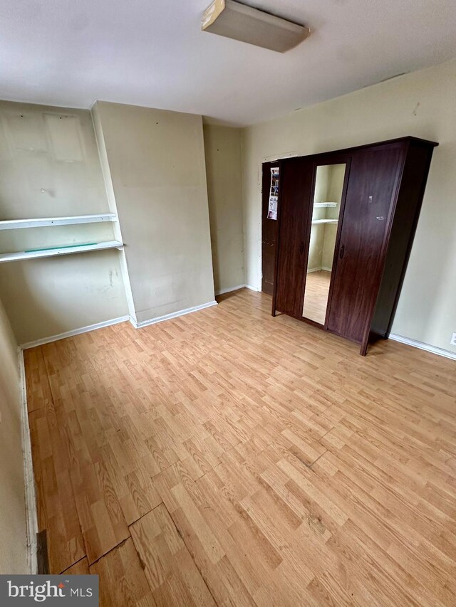 1618 S 6th St, Philadelphia, PA 19148 - empty room featuring light wood-style floors and baseboards