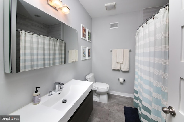 1318 E Eyre St, Philadelphia, PA 19125 - full bath featuring vanity and a shower with shower curtain