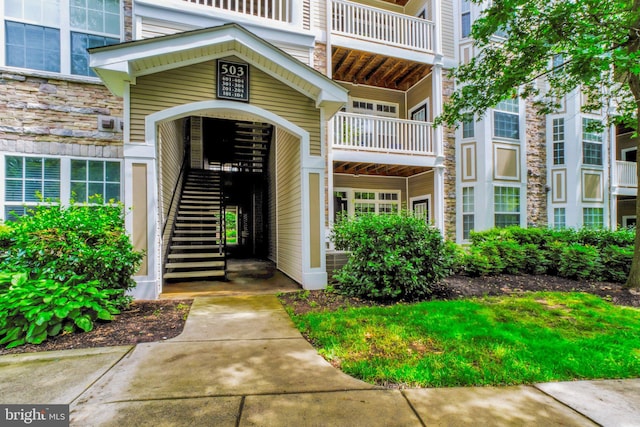 503 Sunset View Ter SE Unit 102, Leesburg, VA 20175 - property entrance with stone siding