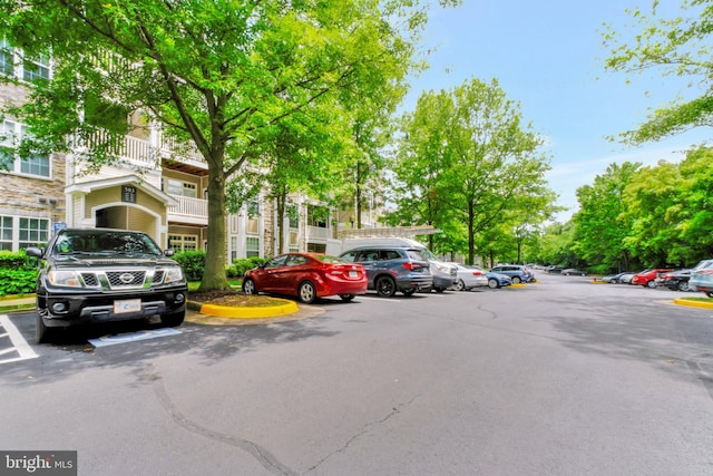 503 Sunset View Ter SE Unit 102, Leesburg, VA 20175 - view of uncovered parking lot
