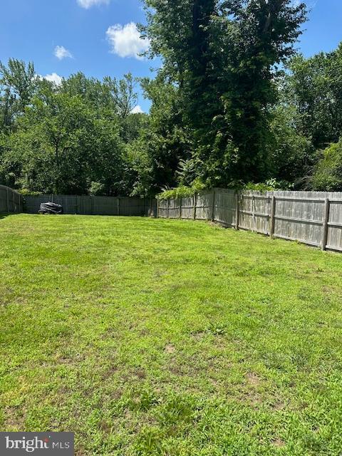 220 Rancocas Rd, Mount Holly, NJ 08060 - view of fenced backyard