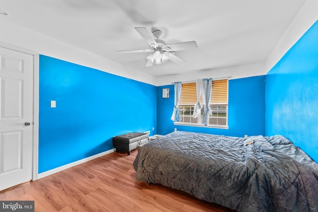 1401 Kenny, Burlington, NJ 08016 - bedroom with wood finished floors and a ceiling fan
