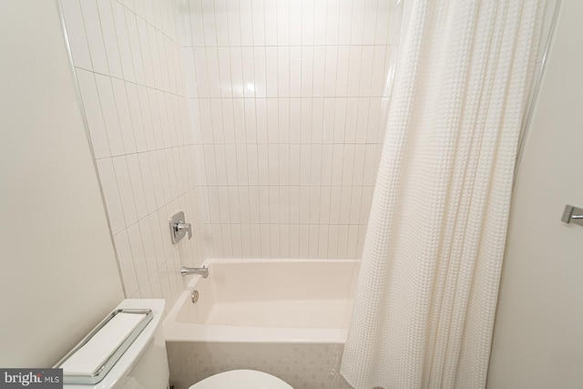 7913 Double Creek Ct, Springfield, VA 22153 - full bath with toilet and shower / bath combo