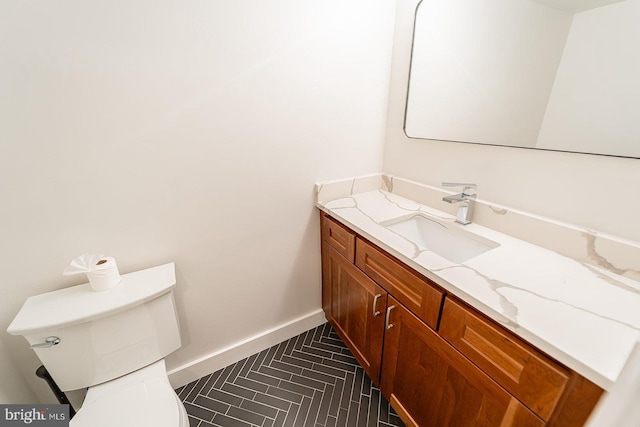 7913 Double Creek Ct, Springfield, VA 22153 - half bath featuring vanity and toilet