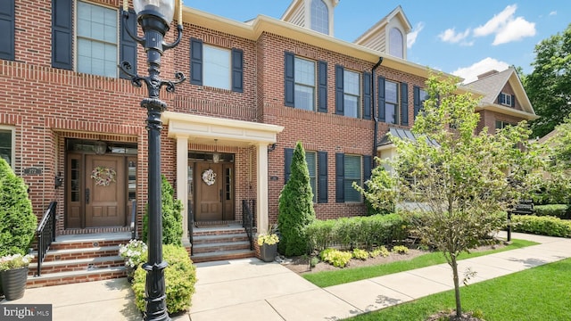 274 W Ashland St, Doylestown, PA 18901 - view of front of home featuring brick siding