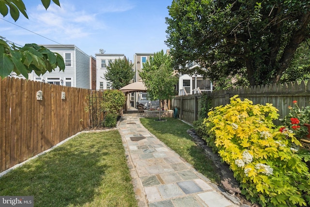 425 16th St SE, Washington, DC 20003 - view of fenced backyard