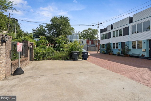 425 16th St SE, Washington, DC 20003 - view of street featuring a gate