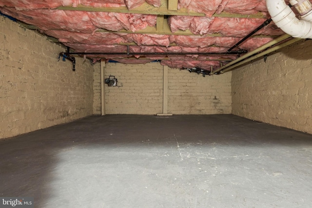 425 16th St SE, Washington, DC 20003 - unfinished below grade area featuring gas meter