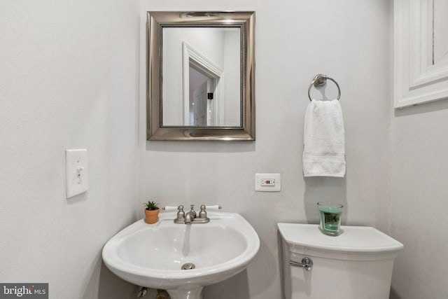 425 16th St SE, Washington, DC 20003 - half bath featuring a sink