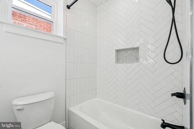 1835 Dudley St, Philadelphia, PA 19145 - bathroom with toilet and tub / shower combination