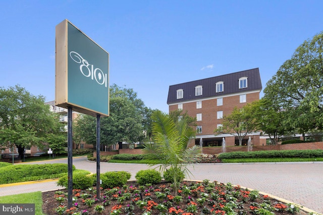 8101 Connecticut Ave Unit N-102, Chevy Chase, MD 20815 - view of property's community