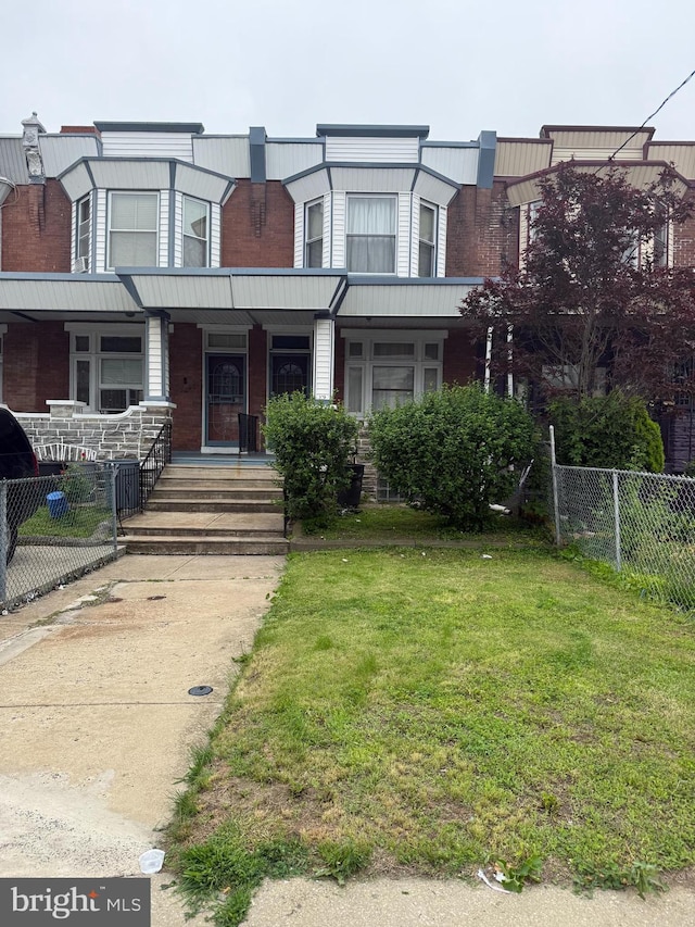 2430 W Allegheny Ave, Philadelphia, PA 19132 - view of property with a porch