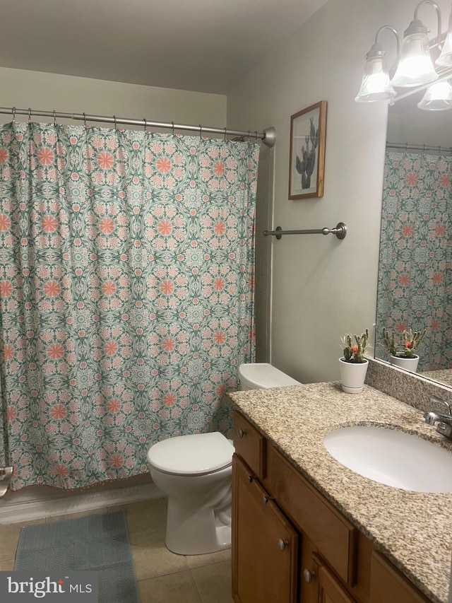 3176 Summit Square Dr Unit 4-D7, Oakton, VA 22124 - full bath featuring vanity and a shower with curtain