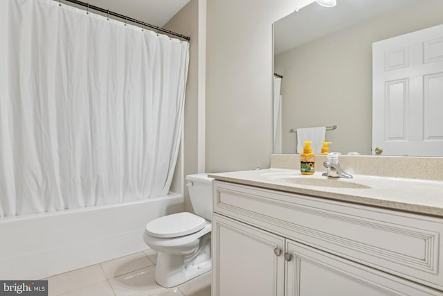 31 Hoag Ln, Aston, PA 19014 - bathroom featuring tile patterned floors, vanity, and shower / bath combo