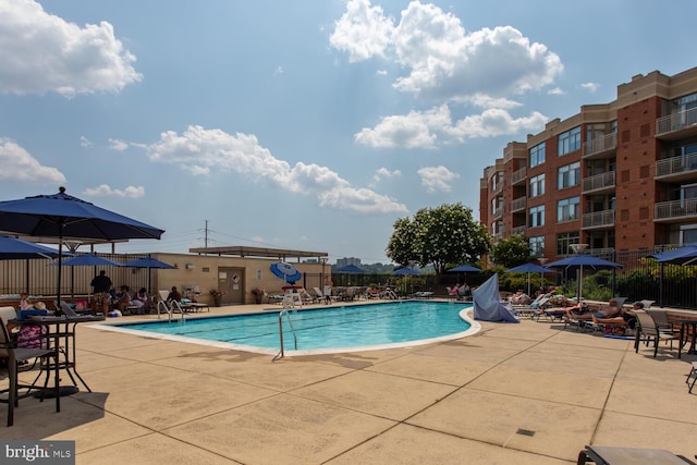 3650 S Glebe Rd Unit 239, Arlington, VA 22202 - community pool with a patio area