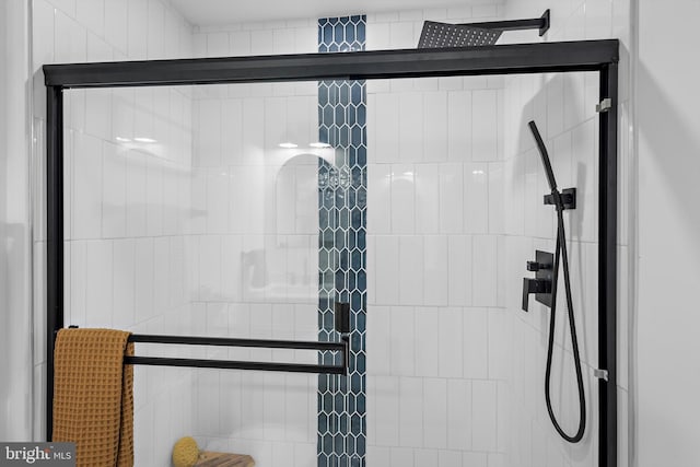 2910 Georgia Ave, Halethorpe, MD 21227 - bathroom featuring tiled shower