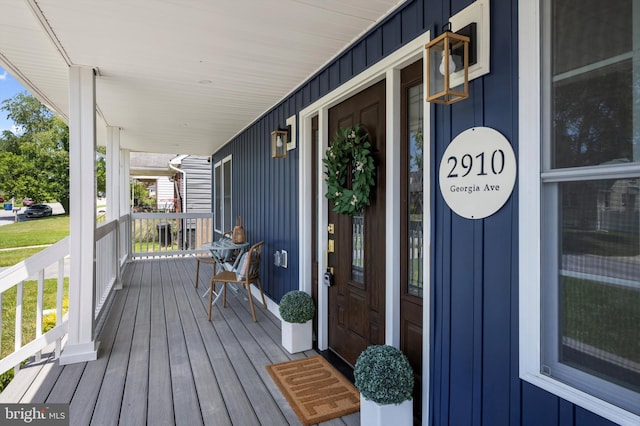 2910 Georgia Ave, Halethorpe, MD 21227 - view of porch