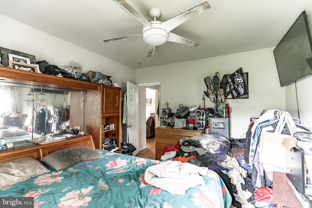 104 Elm Ave, Glen Burnie, MD 21061 - bedroom with ceiling fan