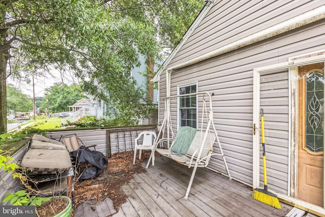 104 Elm Ave, Glen Burnie, MD 21061 - view of wooden terrace