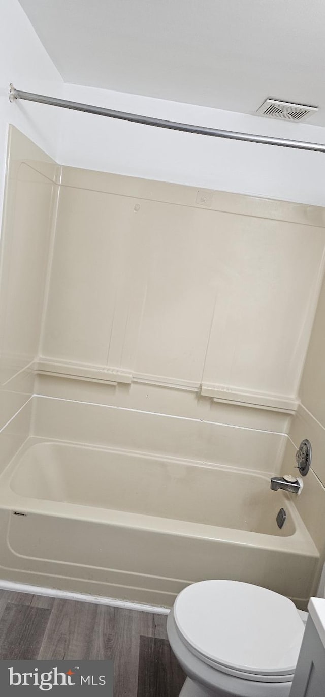 10725 W Dr Unit 301, Fairfax, VA 22030 - full bath featuring bathtub / shower combination and wood finished floors