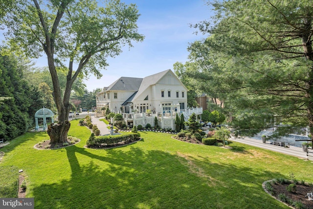 423 Seneca Rd, Great Falls, VA 22066 - view of green lawn