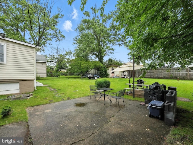 2205 Culpeper Dr, Woodbridge, VA 22191 - view of patio with outdoor dining area
