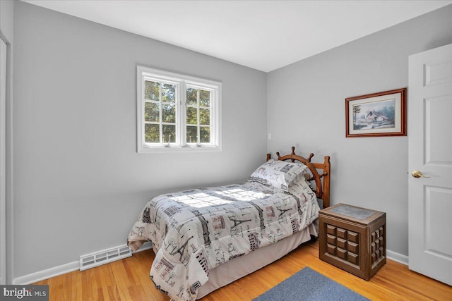 19 Oniontown Rd, Medford, NJ 08055 - bedroom with wood finished floors and baseboards