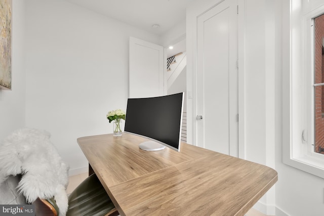 146 S St NW Unit B, Washington, DC 20001 - office space with baseboards