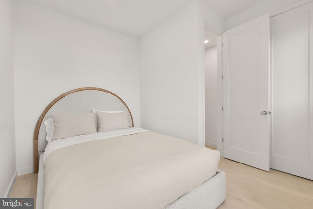 146 S St NW Unit B, Washington, DC 20001 - bedroom featuring light wood-type flooring and recessed lighting