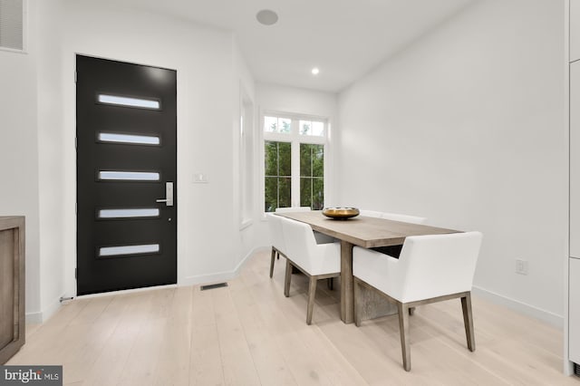 146 S St NW Unit B, Washington, DC 20001 - dining area with light wood-type flooring and recessed lighting