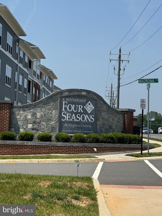 3720 Havertill Ln Unit 303, Woodbridge, VA 22193 - view of community / neighborhood sign