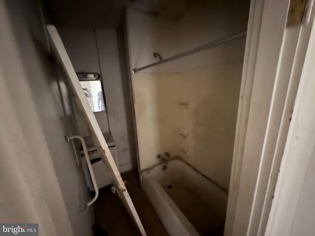418 Middle Ave, Wilmerding, PA 15148 - bathroom featuring tub / shower combination