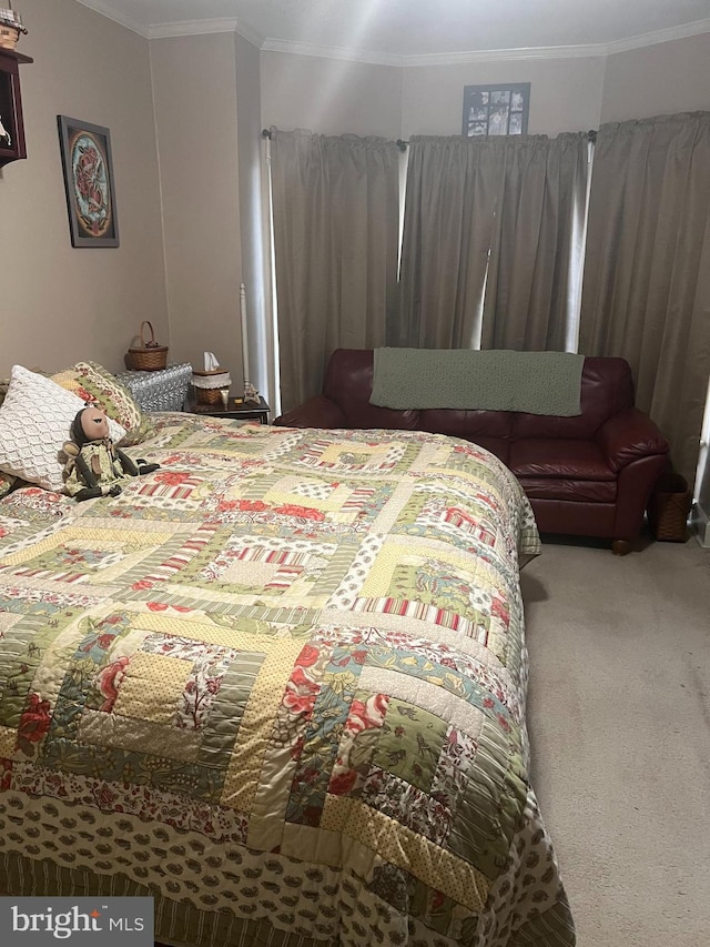1034 Hamilton Blvd, Hagerstown, MD 21742 - carpeted bedroom with crown molding
