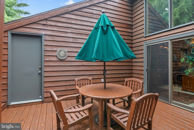 16 Golfview Ln, Reading, PA 19606 - wooden terrace featuring outdoor dining area